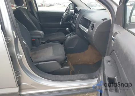 2016 Jeep Compass Sport из США, поврежденный, VIN 1C4NJCBA5GD743492